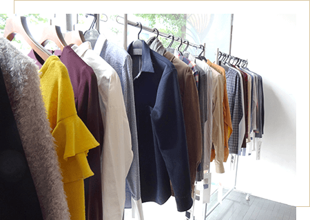 展示会で見た商品を10着からオーダー可能